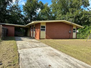 1917 S Riverview Cir, Albany, GA 31705