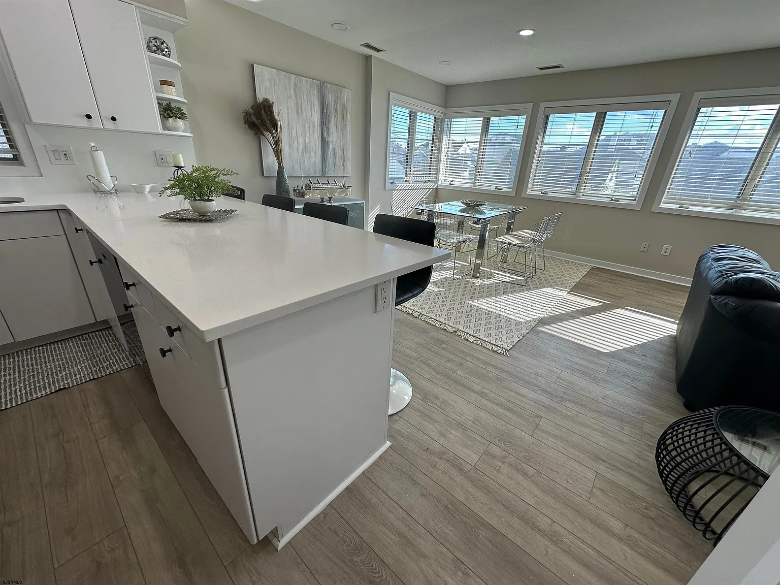 2 bed, 1.5 bath, $1,600 — Photo 3