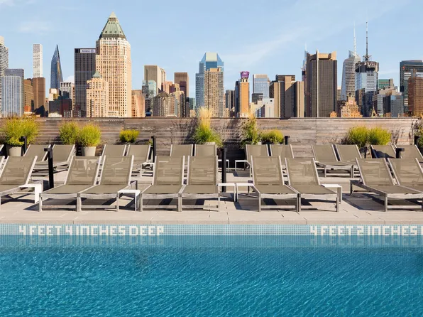 547 West 47th Street image 1 of 24