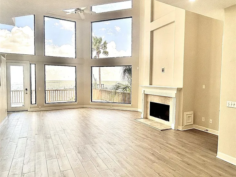 807 Kipp Ave #C — Photo 12