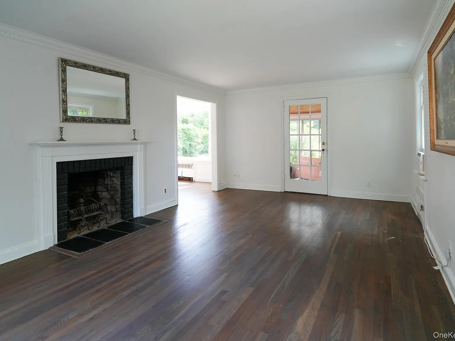 3 bed, 1.5 bath, 1118 sqft, $5,000 — Photo 1