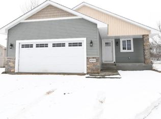1000 Pleasant View Ct NW, Isanti, MN 55040
