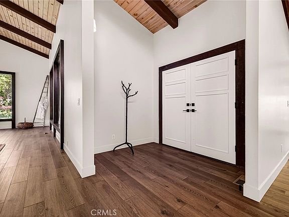 4th image of 622 Paseo Companeros St