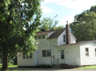 1015 Gilman St, Sheffield, IA 50475