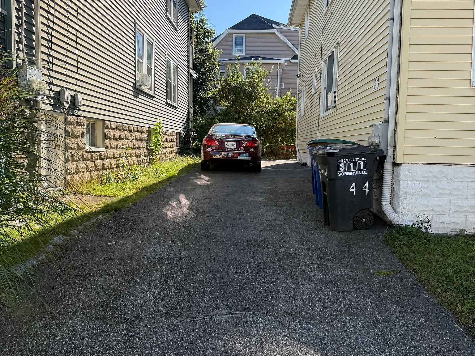 3 bed, 1000 sqft, $3,950 — Photo 2