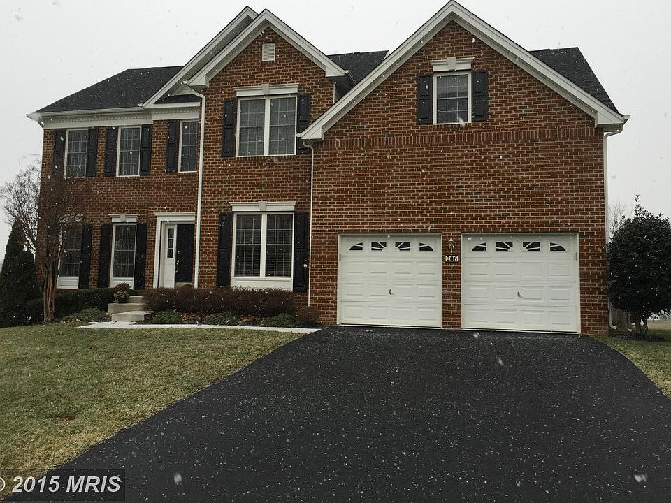 1st image of 206 Heath Ct