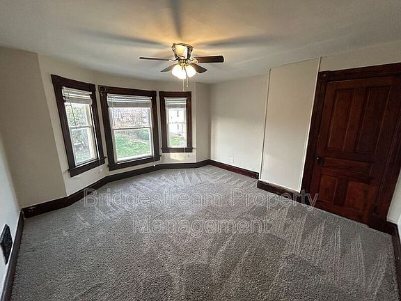 3rd image of 38 Pioneer St