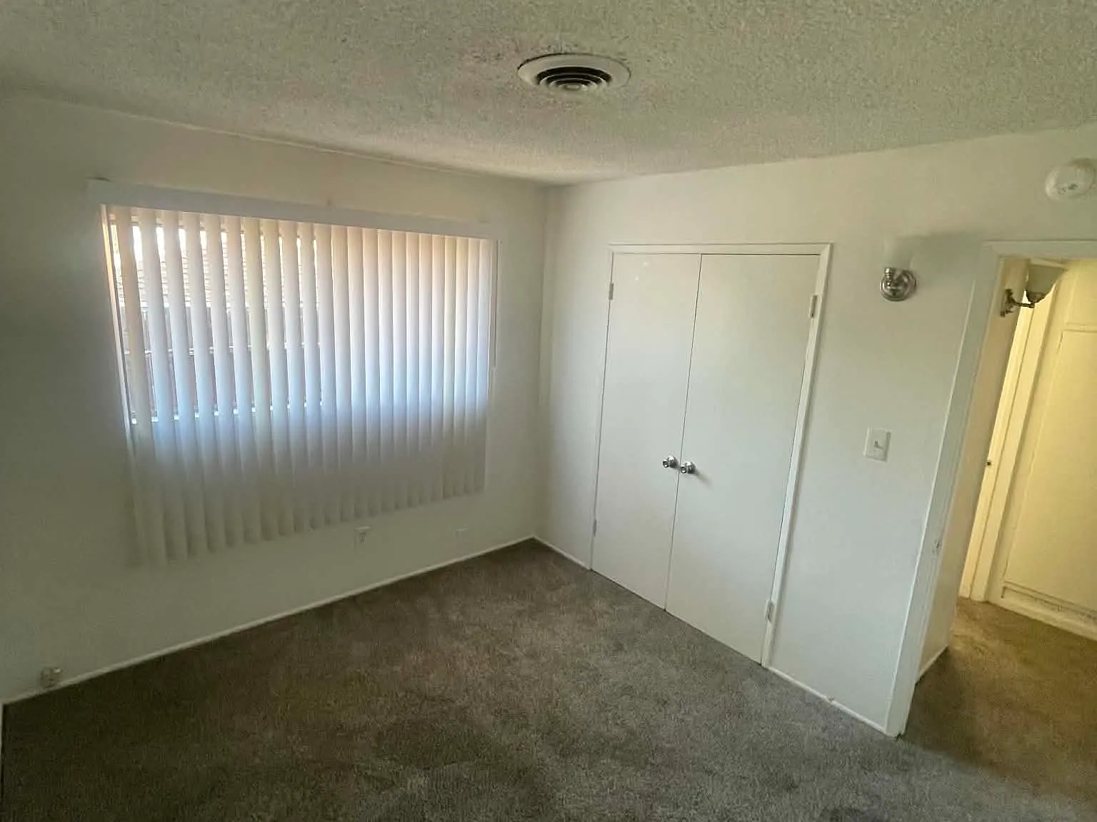 2 bed, 756 sqft, $1,200 — Photo 4
