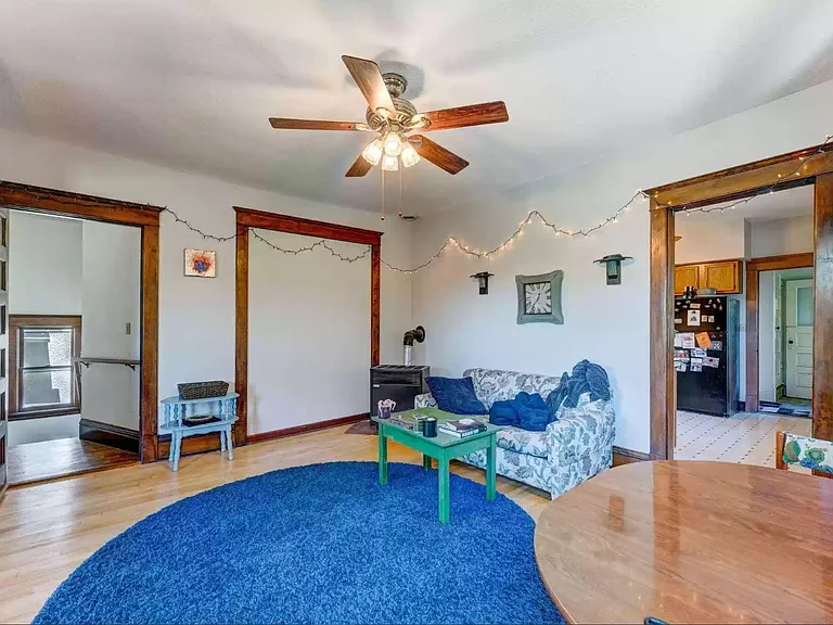 1227 Monroe St NE — Photo 4