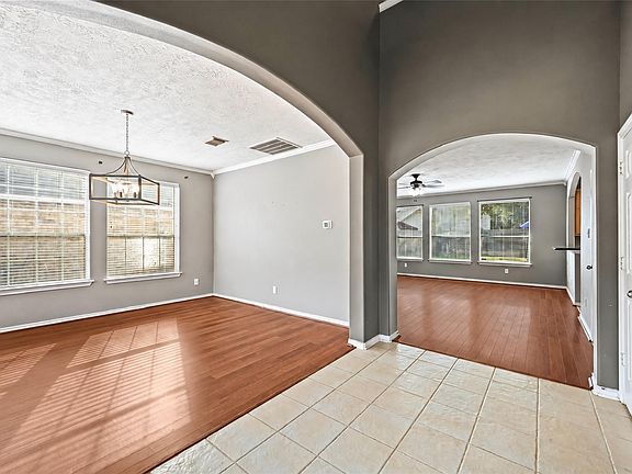 5th image of 6410 Sparrows Glen Ln