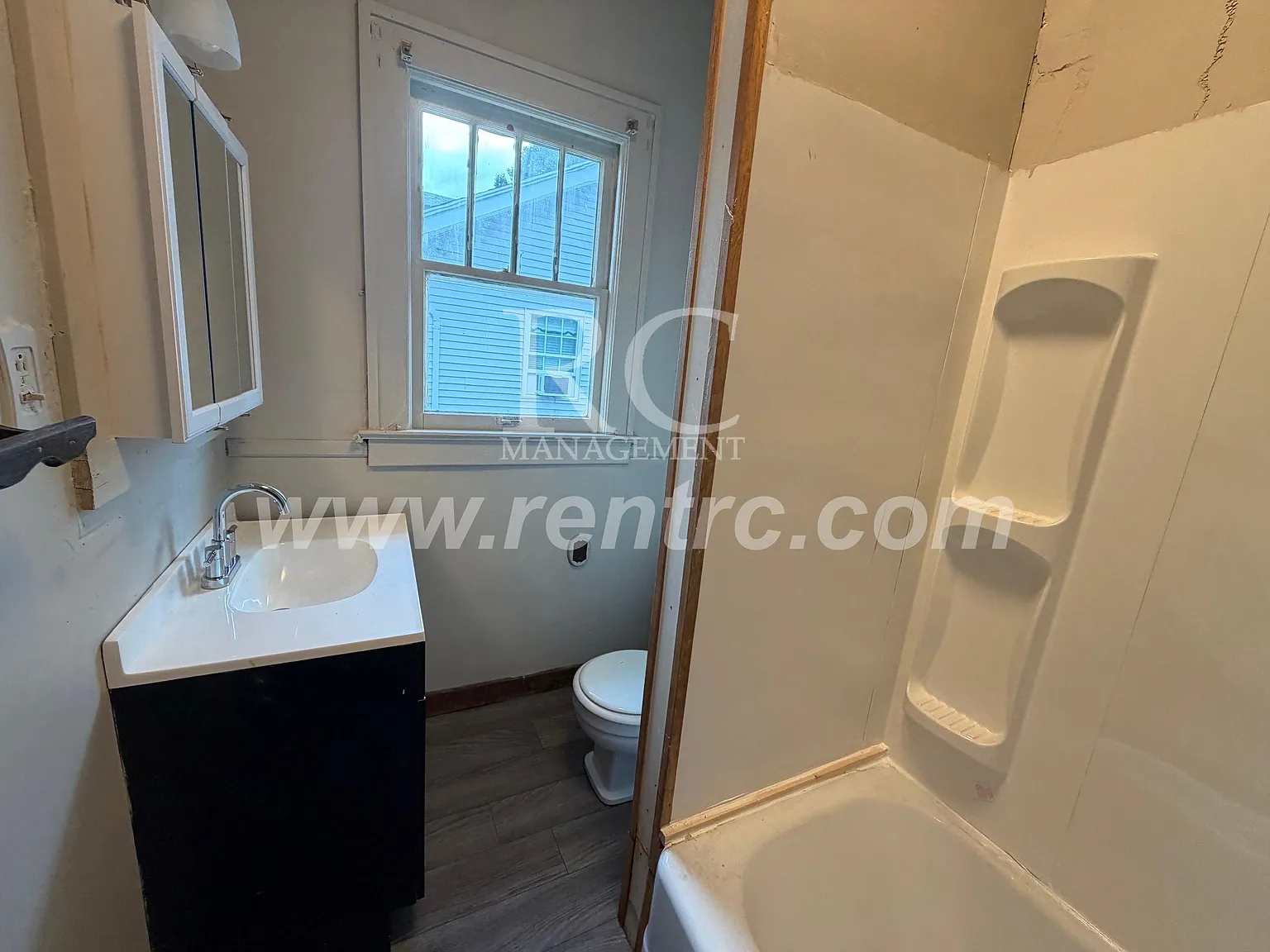 2 bed, 1000 sqft, $695 — Photo 4
