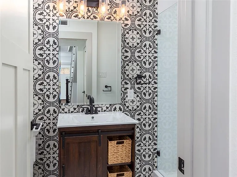 4612 Caswell Ave #A — Photo 25
