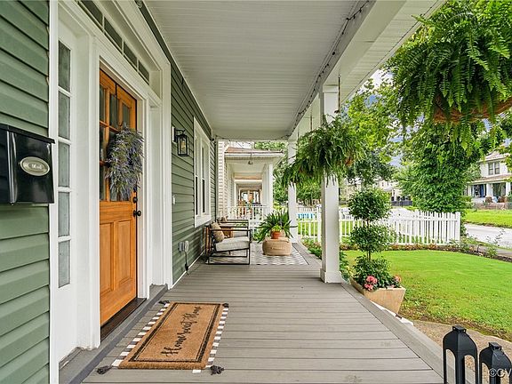 3rd image of 3521 Enslow Ave