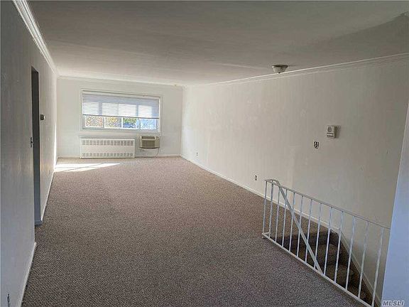4th image of 412 Dawson Ln