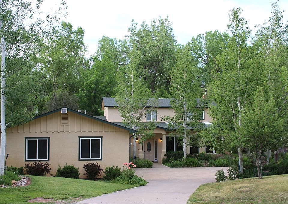 1st image of 8695 Pine Dr