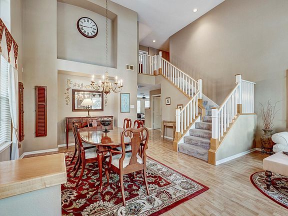 5th image of 22 S Greywing Pl