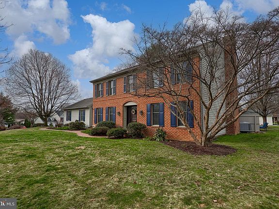 3rd image of 131 Milton Cir