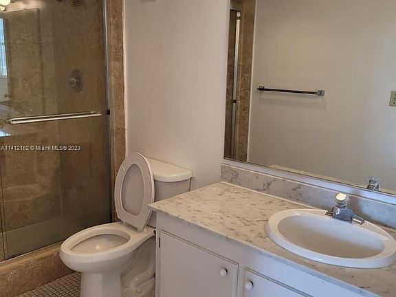 2nd image of 1200 NE Miami Gardens Dr APT 415W