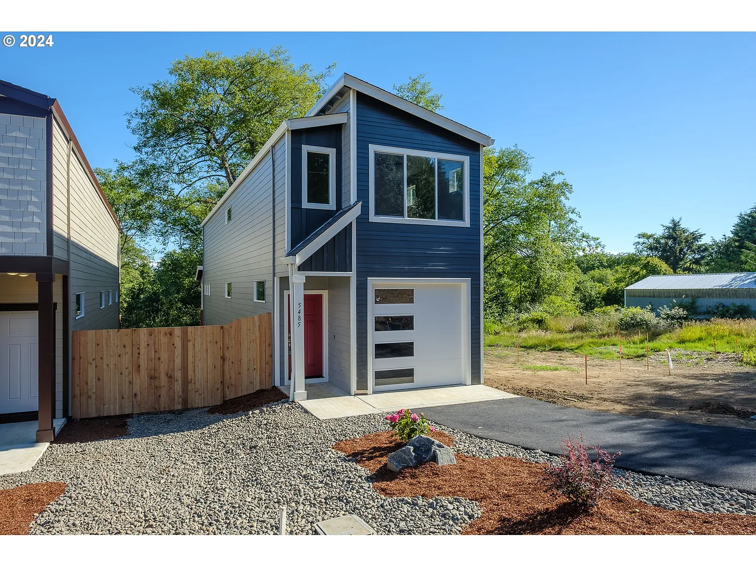 5465 Main St photo 1
