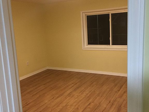 2nd image of 3119 Holbrook St Floor 2