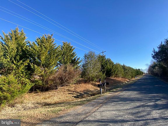 5th image of Woodward Ln