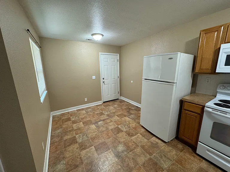 1011 W 24th St #1011 — Photo 66
