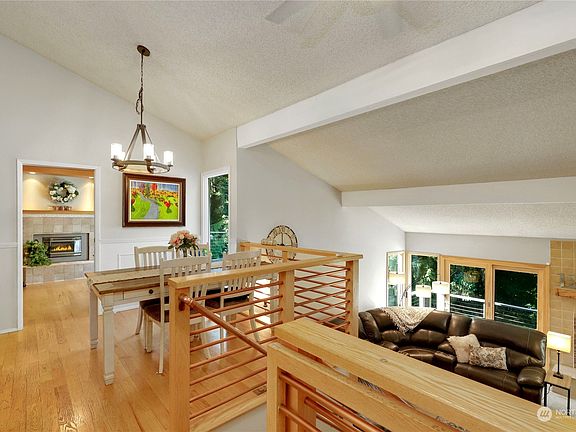 5th image of 3850 NE Belmont Place