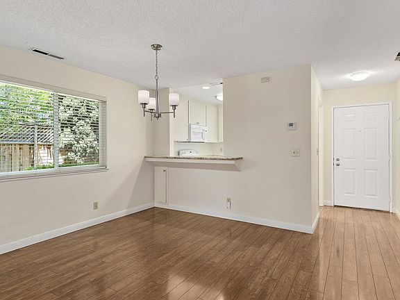 3rd image of 2071 Plymouth St APT N