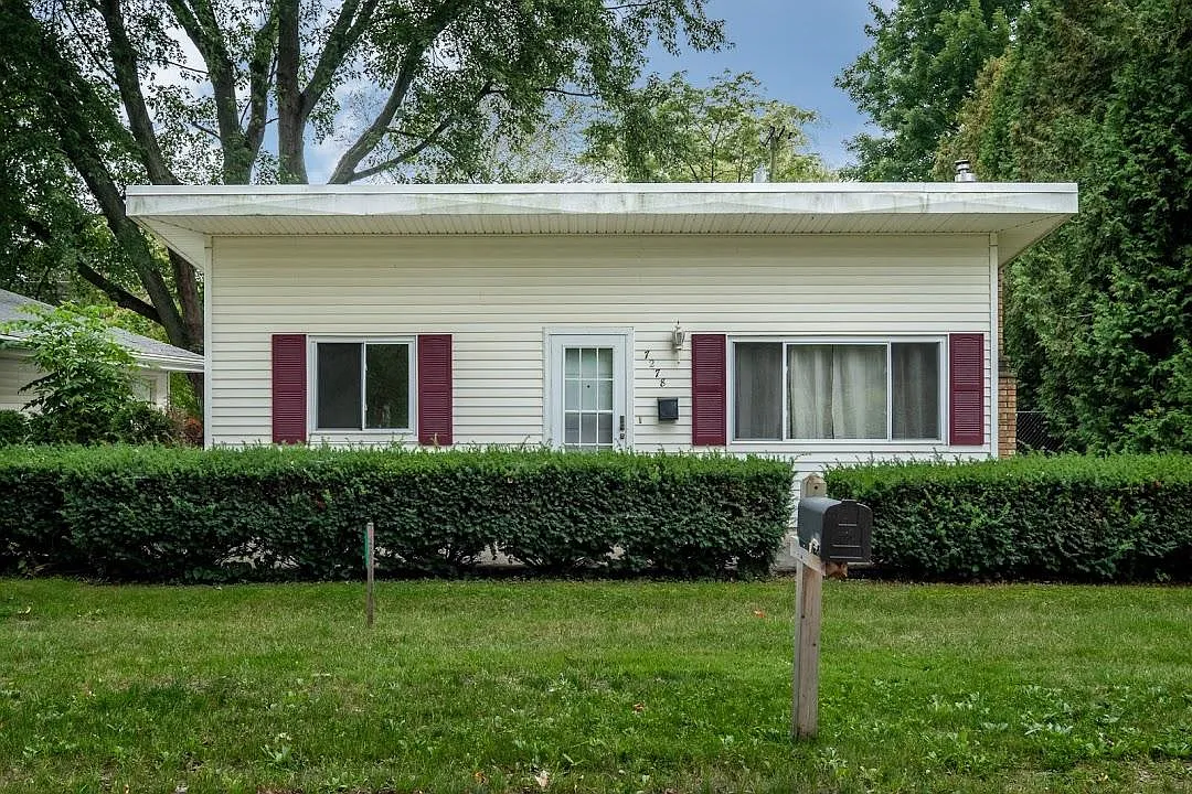 3 bed, 1100 sqft, $2,300 — Photo 1