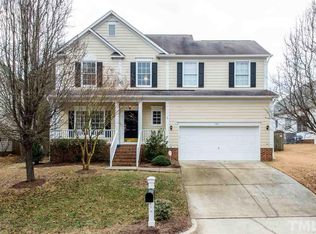 104 Holmhurst Ct, Cary, NC 27519