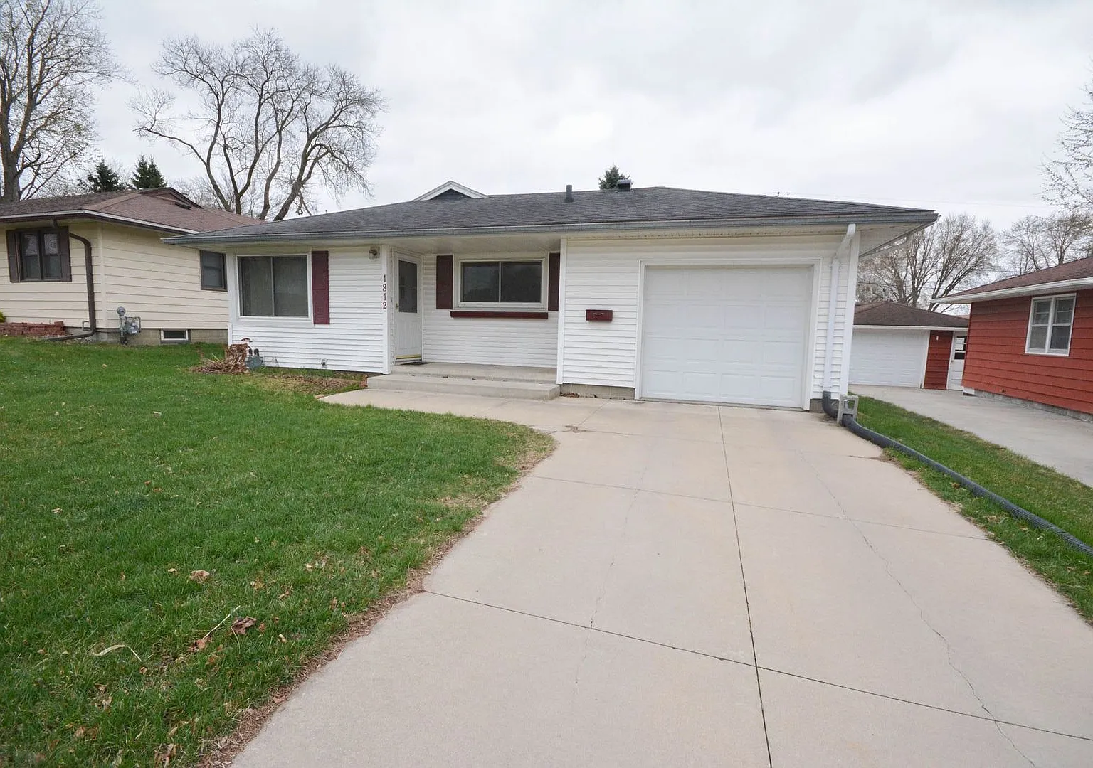 3br ranch style home near Sunset Terrace Elementary! — Photo 1