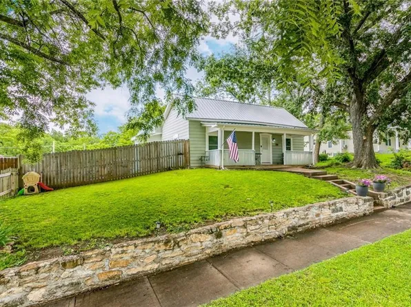 601 N Independence St, Harrisonville, MO 64701