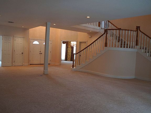 3rd image of 4 Waterford Cir