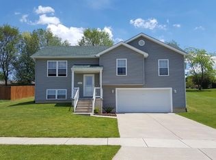 17575 Brookwood Dr, Lowell, IN 46356