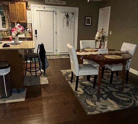 3rd image of 102 Montega Ln