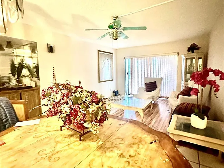9440 SW 8th St #401 — Photo 10