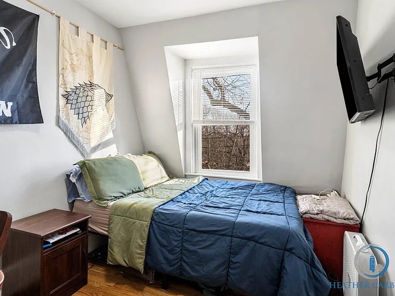24 Thomas Park #2 — Photo 12