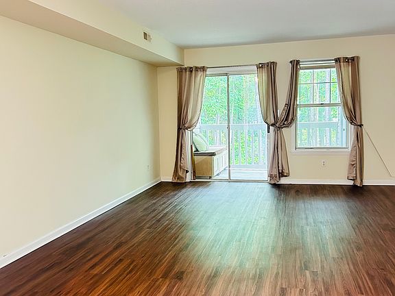 5th image of 147 Kingsbury Dr