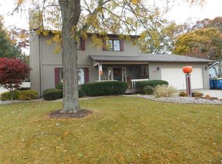 708 Bluffview Dr, Angola, IN