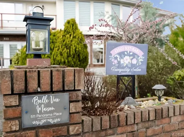 511 Panorama Pl, Parksville, BC V9P 1A4