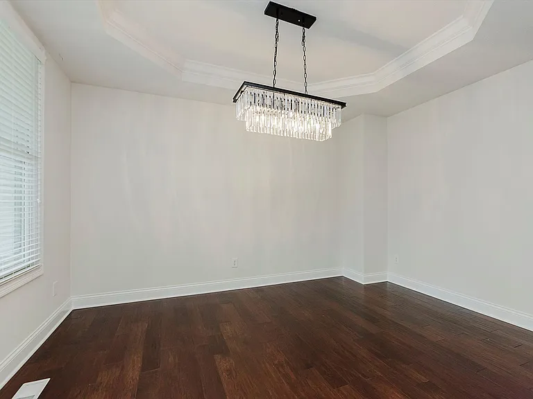 10264 Normandy Way — Photo 2