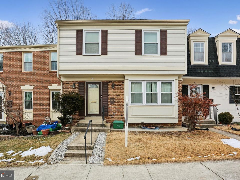 1st image of 32 Oak Shade Rd