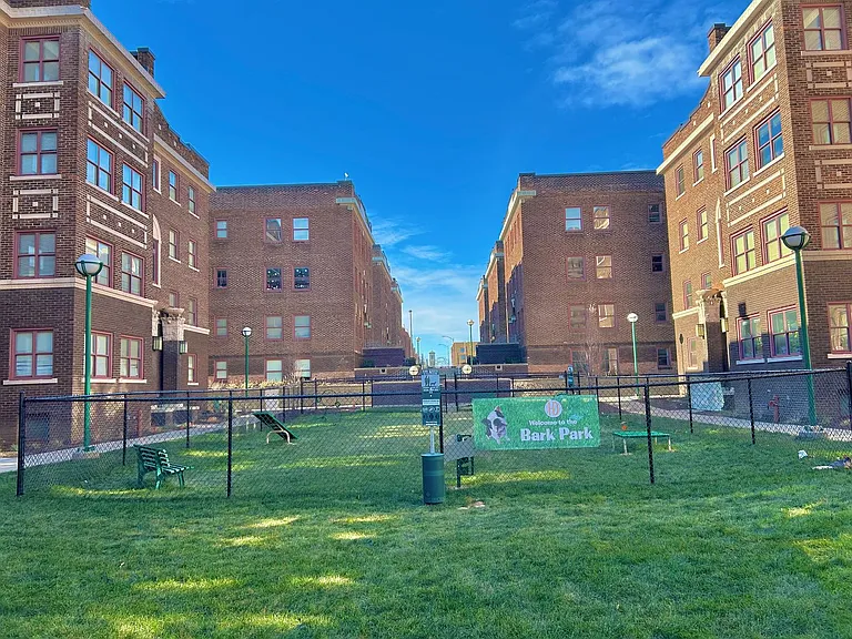 Drake Court — Photo 12