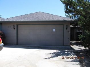 1379 Forestview Dr, Grants Pass, OR 97527