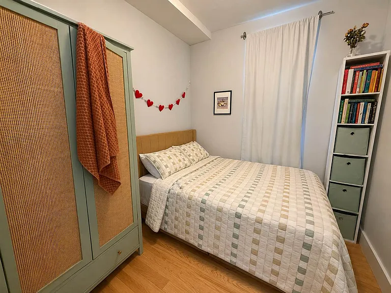565 Saint Johns Pl #3R — Photo 7
