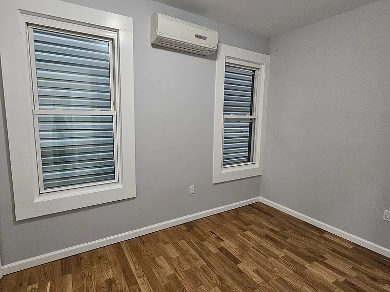 15 Grant Ave #1 — Photo 7