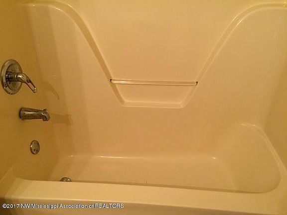 4th image of 2582 S Avalon Dr
