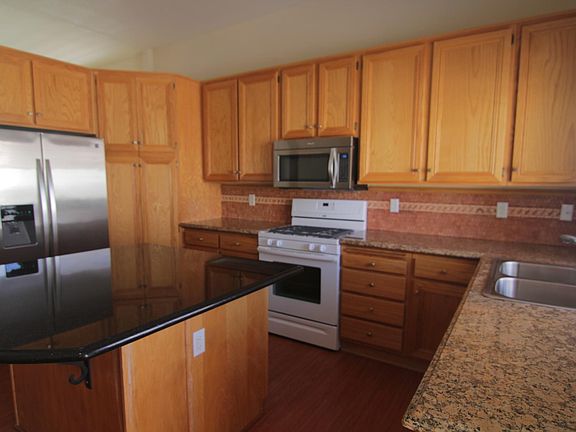 3rd image of 9220 Sunnyfield Dr