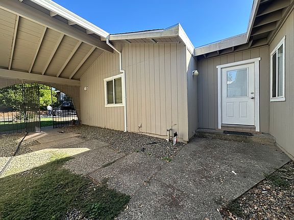 4th image of 5309 Bellflower Way