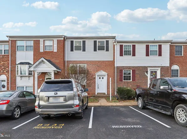 8434 McKenzie Cir, Manassas, VA 20110